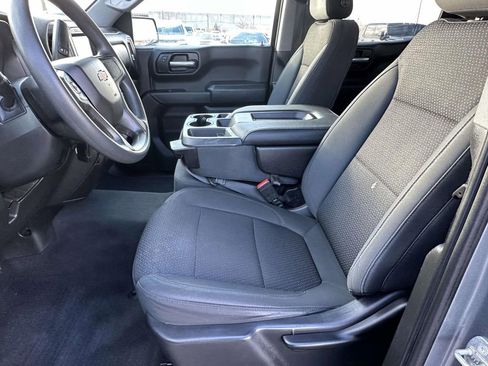 Used 2019 Chevrolet Silverado 1500 Custom w/ Custom Value Package image 18