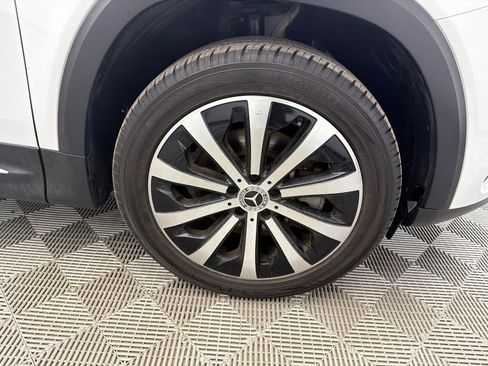 Used 2020 Mercedes-Benz GLB 250 w/ Premium Package image 14