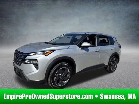 Used 2024 Nissan Rogue SV image 1