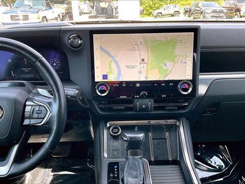 Used 2024 Lexus GX 550 w/ Cold Area Package AWD/4WD image 11