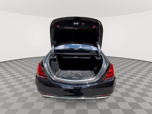 Used 2019 Mercedes-Benz S 560 4MATIC Sedan w/ AMG Line Exterior image 21