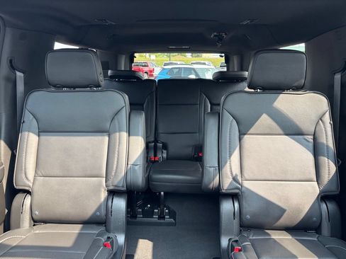 Used 2024 GMC Yukon XL Denali w/ Advanced Technology Package AWD/4WD image 25
