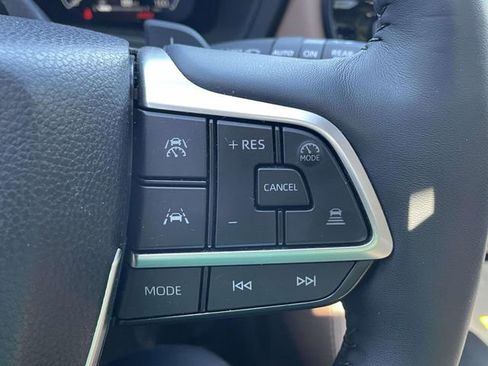 Used 2026 Toyota Grand Highlander AWD image 25