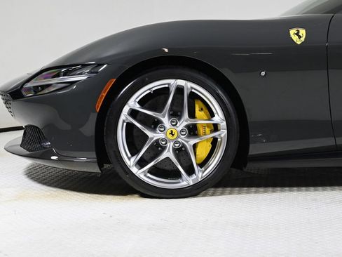 Used 2025 Ferrari Roma Spider RWD image 31