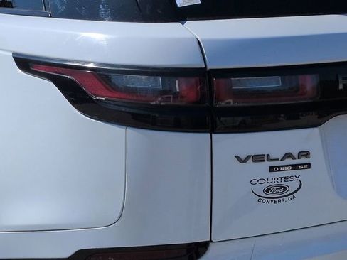 Used 2018 Land Rover Range Rover Velar R-Dynamic SE image 12