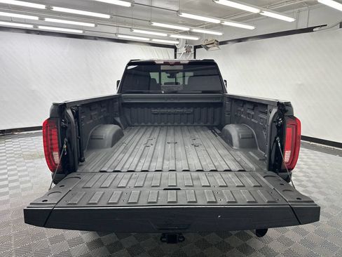 Used 2021 GMC Sierra 3500 Denali w/ Denali Black Diamond Edition AWD/4WD image 20