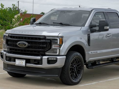 Used 2022 Ford F250 Lariat w/ Black Appearance Package AWD/4WD image 7