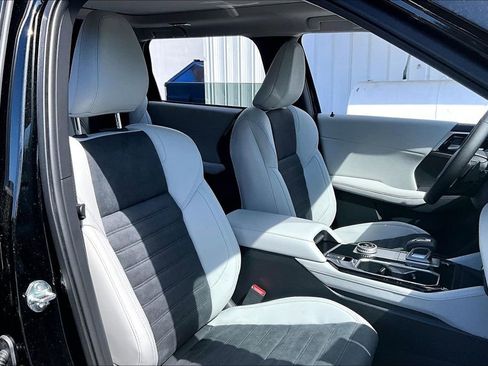 New 2026 Mitsubishi Outlander SE FWD image 11