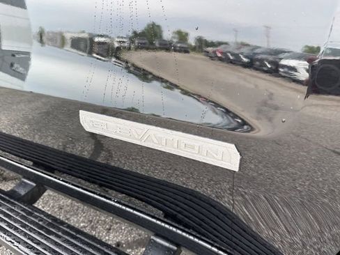 Used 2023 GMC Sierra 1500 Elevation AWD/4WD image 11