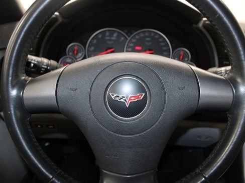 Used 2006 Chevrolet Corvette Convertible w/ Preferred Equipment Group image 27