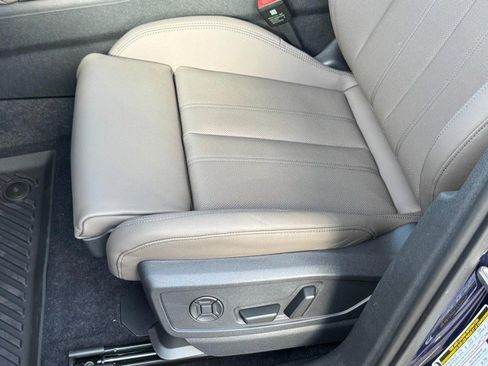 New 2025 Audi Q5 Premium Plus image 18