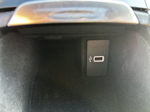 Used 2017 Lincoln MKX Reserve w/ Lincoln MKX Climate Package image 24