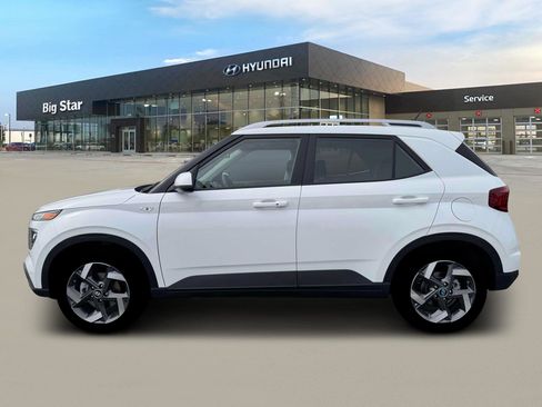 New 2026 Hyundai Venue SEL image 3