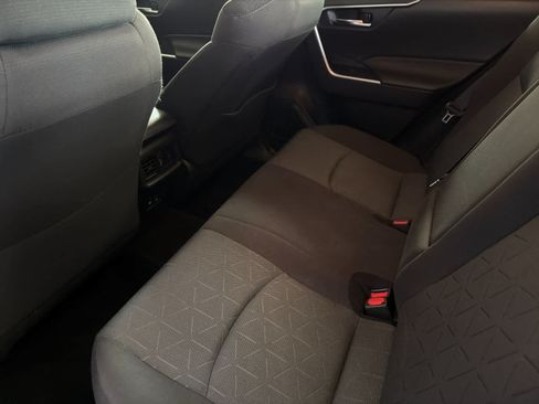 Used 2021 Toyota RAV4 XLE w/ Convenience Package AWD/4WD image 4