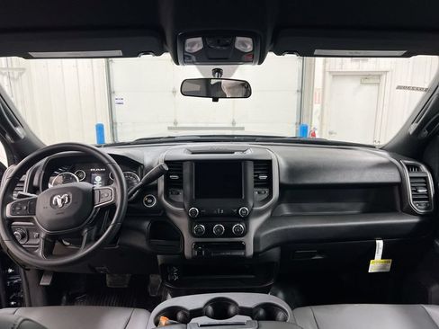 Used 2024 RAM 2500 Tradesman w/ Chrome Appearance Group AWD/4WD image 8