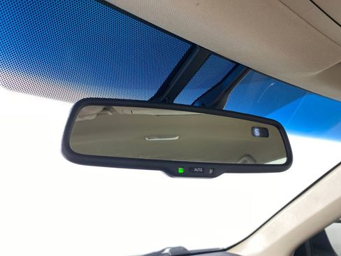 Used 2014 Toyota Camry XLE image 24