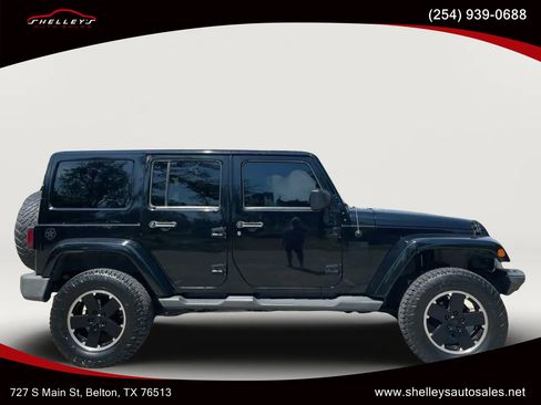 Used 2012 Jeep Wrangler Unlimited Sahara image 1