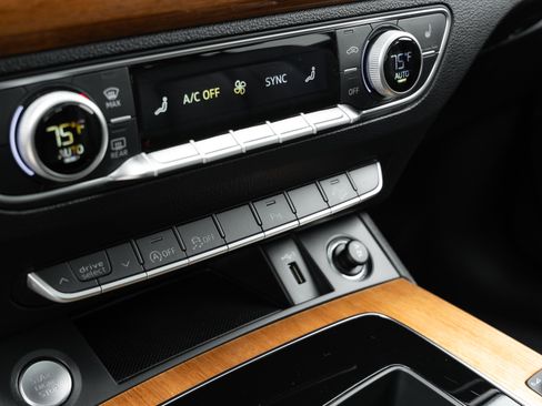 Certified 2023 Audi Q5 2.0T Premium w/ Convenience Package image 14