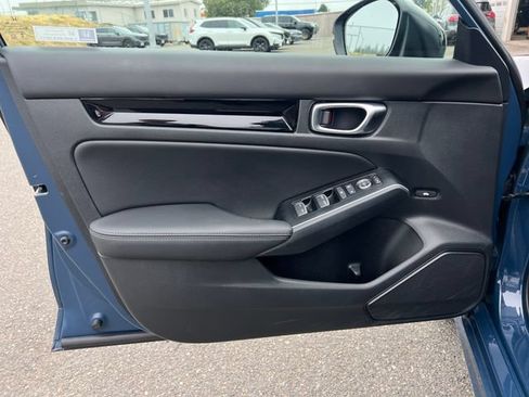 Used 2025 Honda Civic Sport image 16
