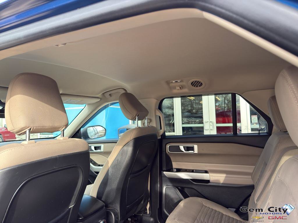 Used 2020 Ford Explorer XLT w/ Comfort Package AWD/4WD image 14