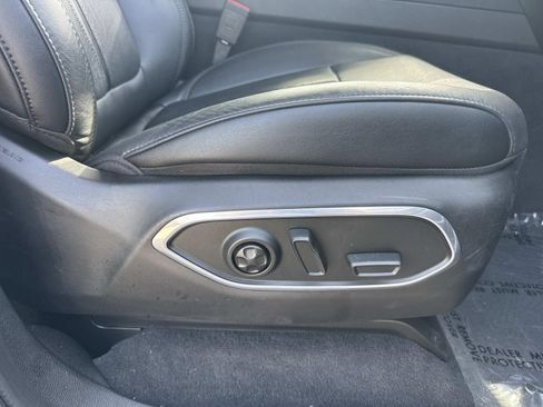 Used 2024 Jeep Wagoneer Series II w/ Flexible Seating Group RWD image 14