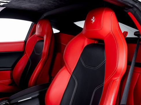 Used 2015 Ferrari F12 Berlinetta image 22