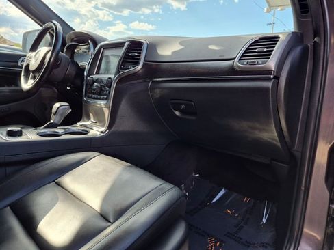 Used 2018 Jeep Grand Cherokee Limited AWD/4WD image 23