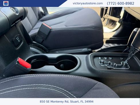 Used 2013 Jeep Wrangler Unlimited Rubicon w/ Connectivity Group AWD/4WD image 34