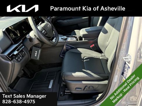 New 2026 Kia Sportage EX image 18