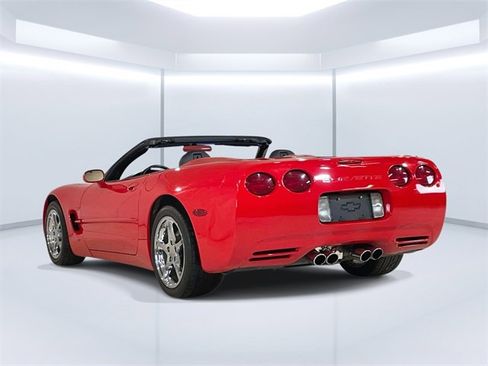 Used 2000 Chevrolet Corvette Convertible w/ Memory Pkg image 8