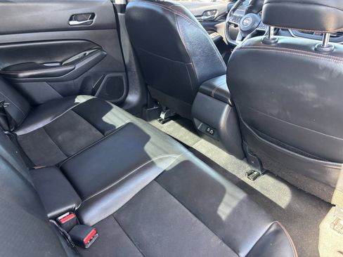 Certified 2022 Nissan Altima 2.5 SR AWD/4WD image 14