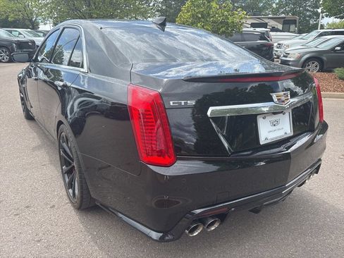 Used 2018 Cadillac CTS V w/ Luxury Package RWD image 3