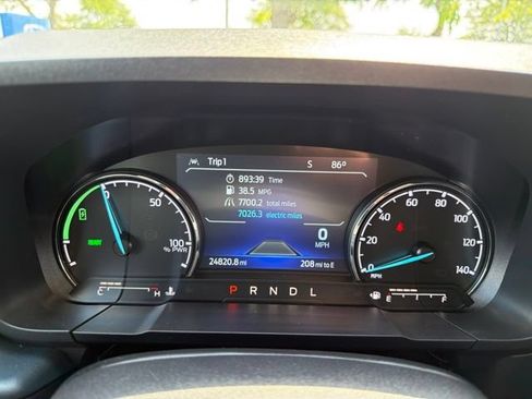 Used 2024 Ford Maverick Lariat FWD image 17