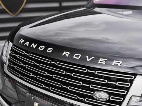 Used 2023 Land Rover Range Rover SE AWD/4WD image 7