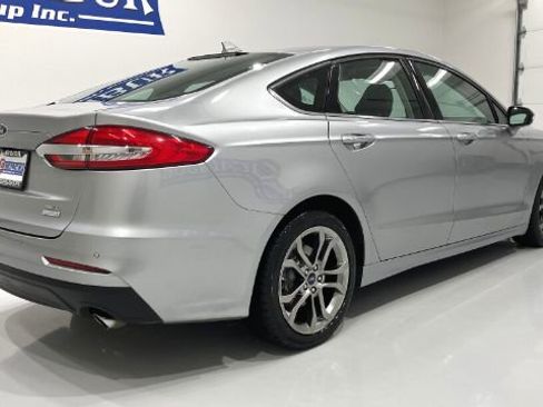 Used 2020 Ford Fusion SEL image 19