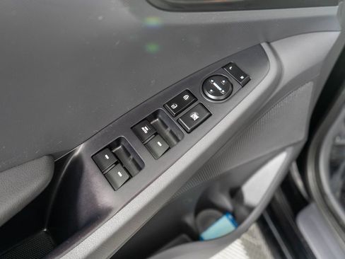 Used 2017 Hyundai Ioniq SEL FWD image 23