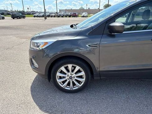 Used 2019 Ford Escape SEL AWD/4WD image 8