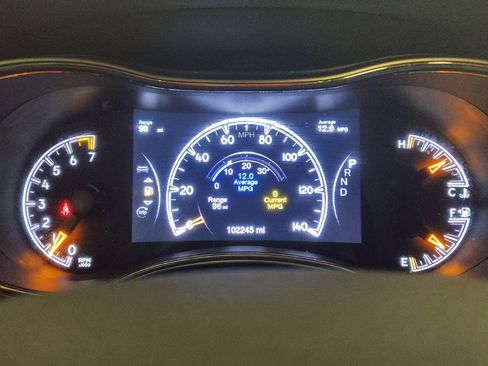 Used 2019 Jeep Grand Cherokee Laredo AWD/4WD image 23