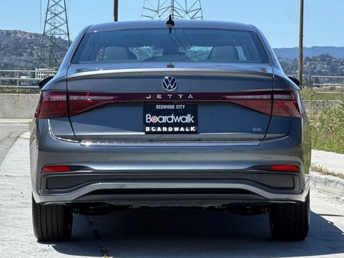 New 2026 Volkswagen Jetta SE FWD image 5