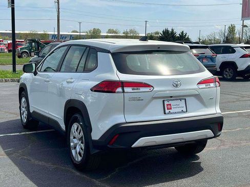 Certified 2023 Toyota Corolla Cross L image 4