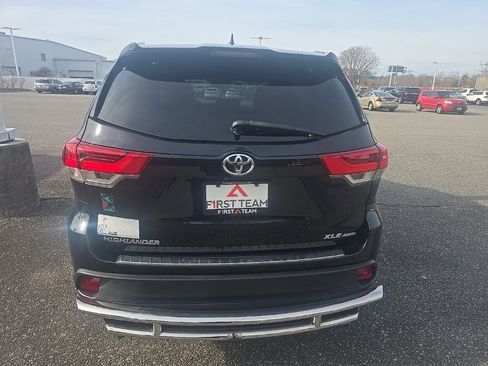 Used 2019 Toyota Highlander XLE w/ Protection Package #3 image 6