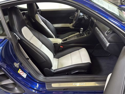 Used 2024 Porsche 718 Cayman image 21