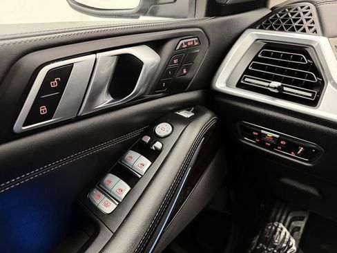 Used 2023 BMW X7 xDrive40i w/ Premium Package image 20