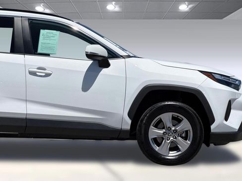Used 2025 Toyota RAV4 XLE AWD/4WD image 34