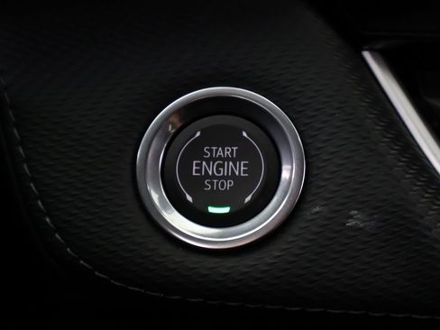 Used 2026 Chevrolet Equinox LT FWD image 40