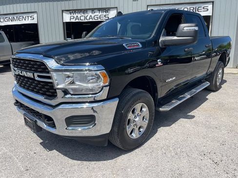 Used 2024 RAM 2500 Big Horn AWD/4WD image 3