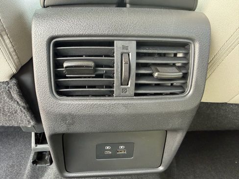Certified 2023 Nissan Rogue SV FWD image 15
