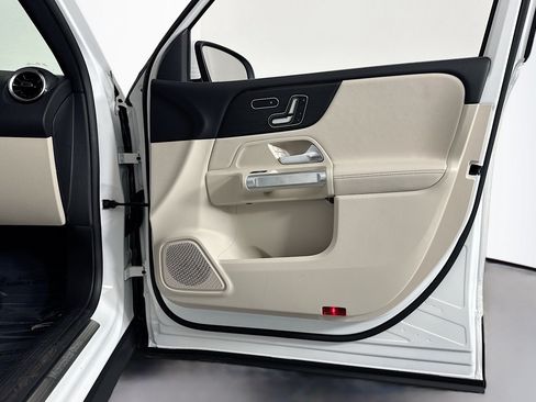 Certified 2026 Mercedes-Benz GLB 250 image 24
