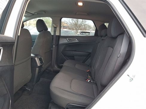 Certified 2024 Kia Sportage LX image 12