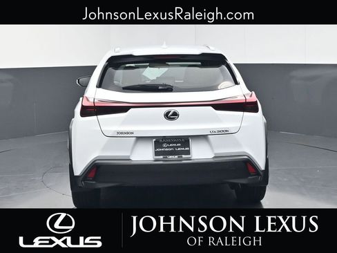 New 2026 Lexus UX 300h FWD image 8